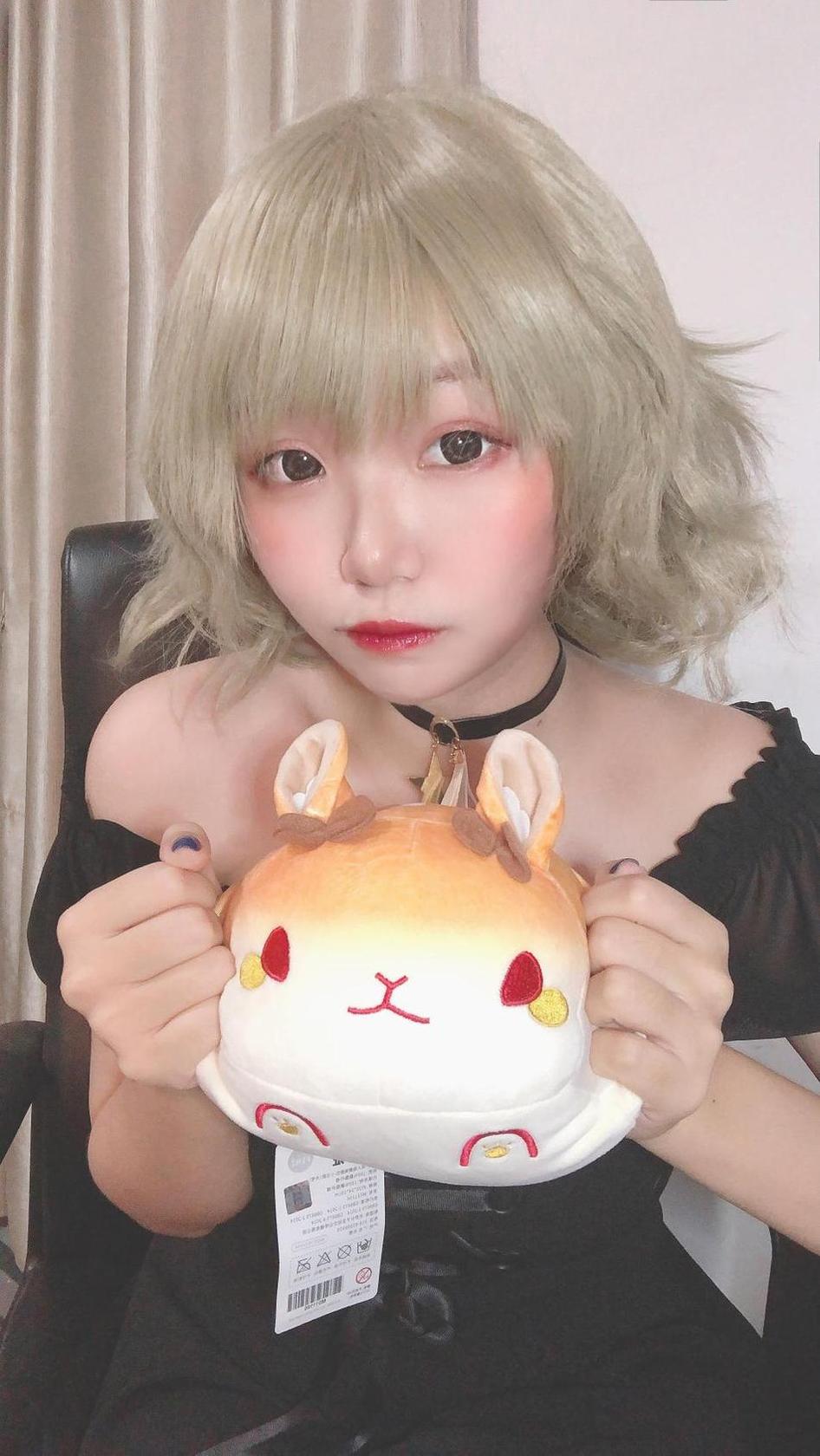 梦幻般的yoko宅夏cos-白丝束缚美图集锦