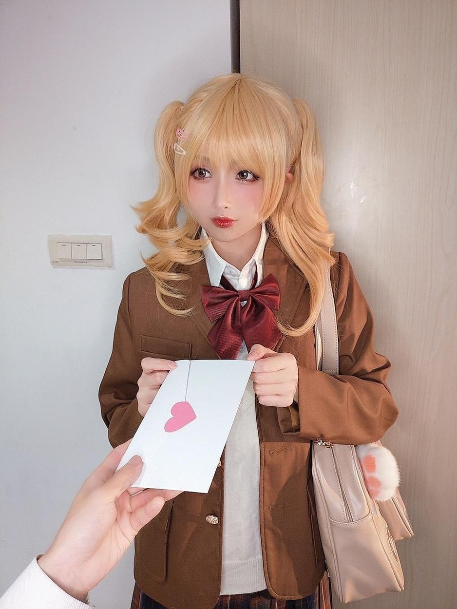 入手凉凉子最新图包，尽享唯美cos作品