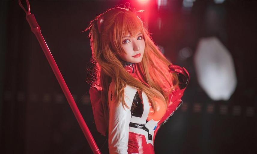 一场精彩的cosplay表演，coser夏鸽鸽不想起床图包合集为你奉上养眼美图。