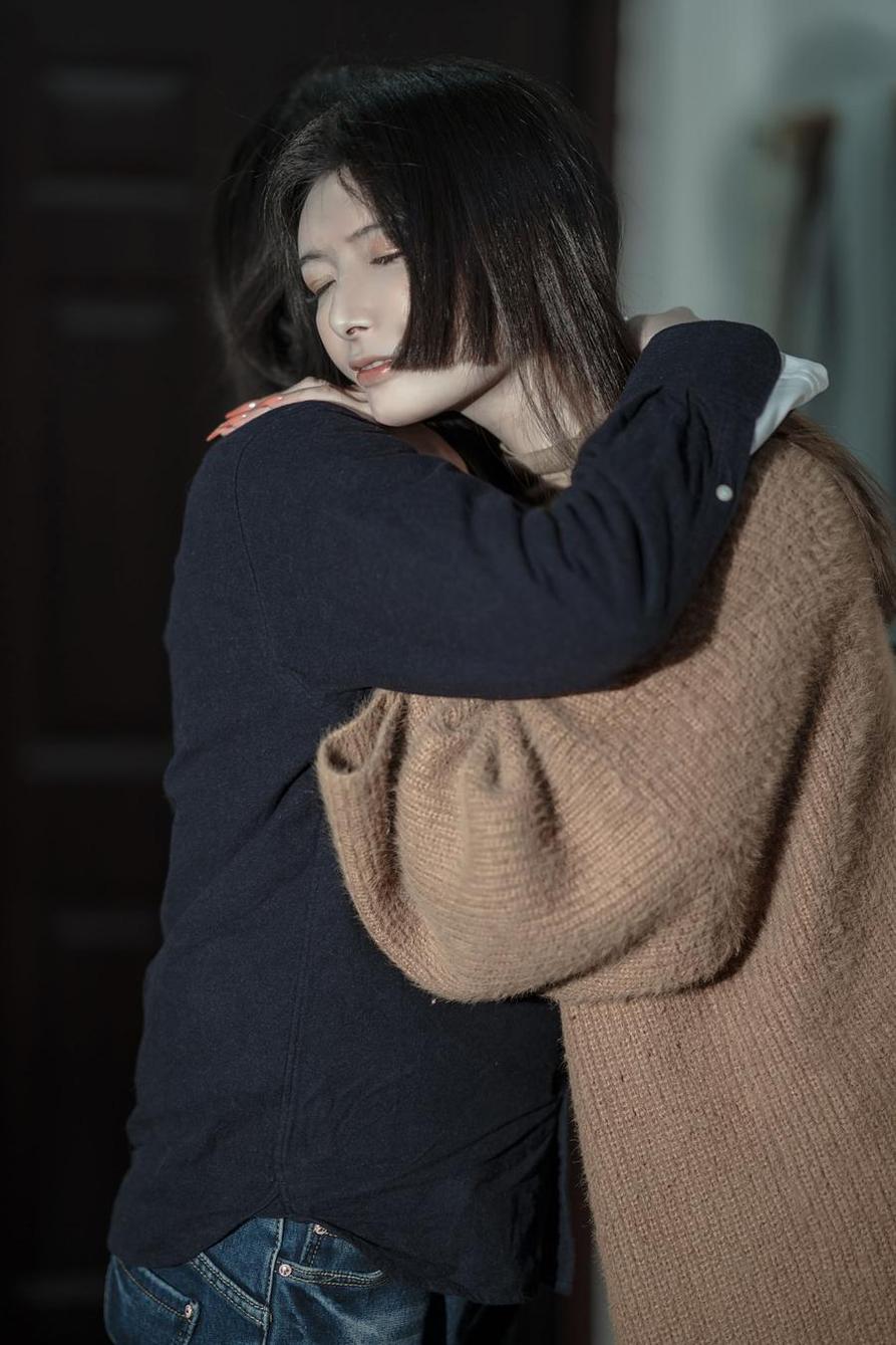 秋和柯基欺凌日记：角落里的小美人鱼，cos作品分享。